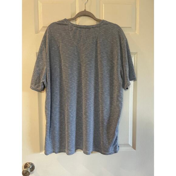 Tommy Bahama Size XXL Cape Cato V-Neck T-Shirt - Picture 1 of 12